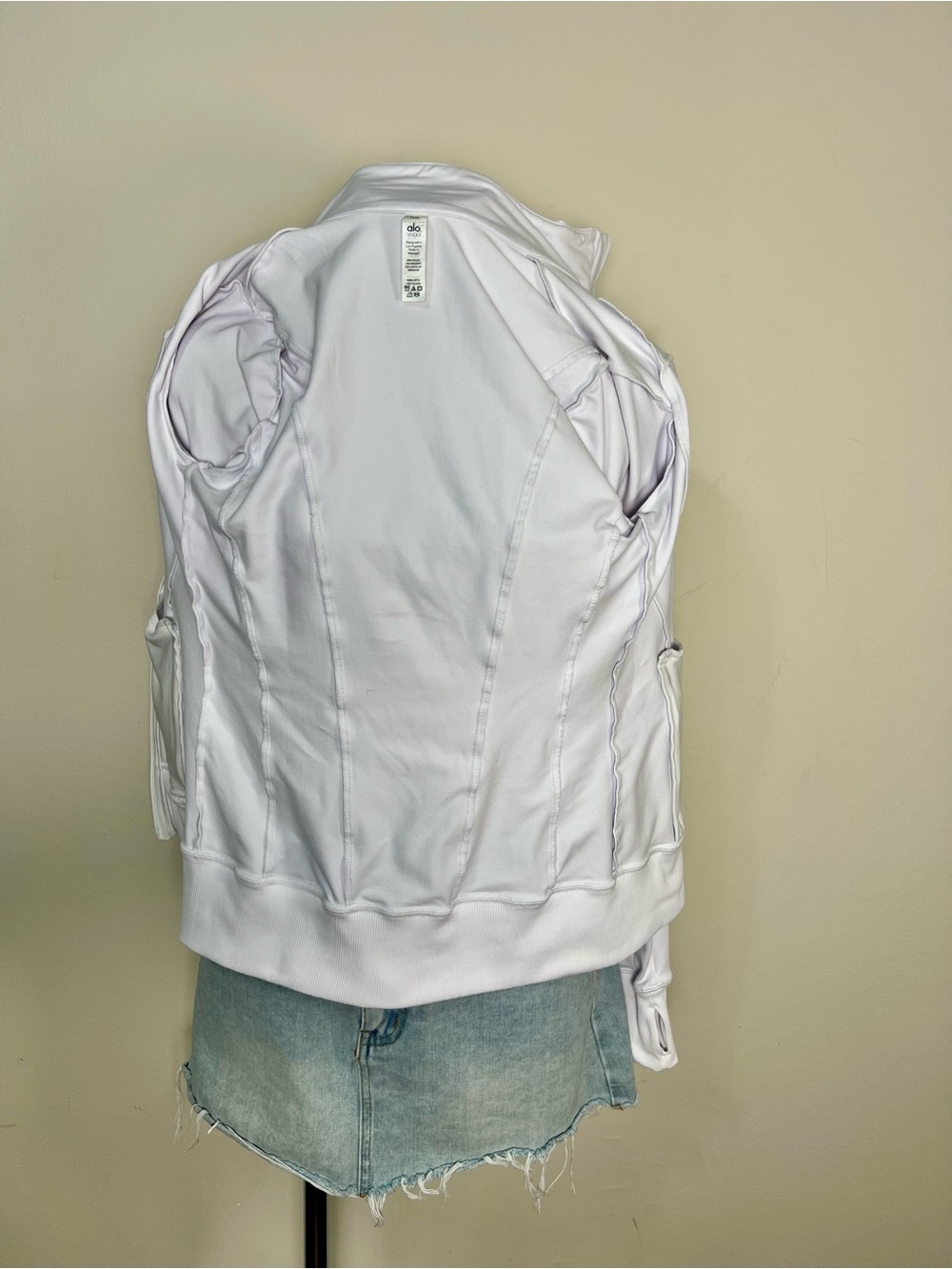Alo Yoga White Contour Full Zip Jacket XS Thumbhole Athletic Track Jacket - Picture 11 of 12